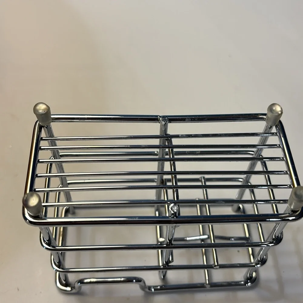 NWOT Silver Metal Toiletry Holder